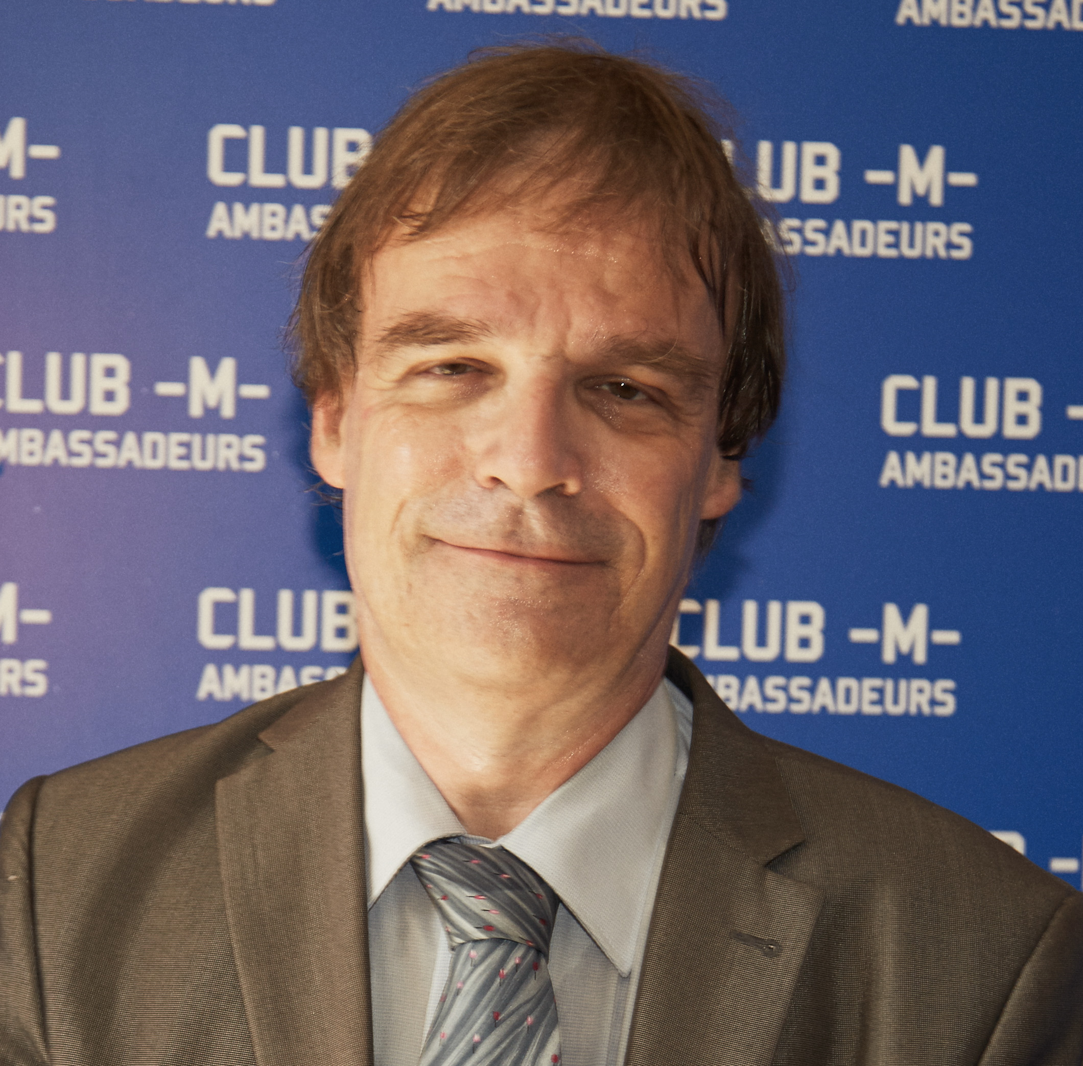 Dr. Philippe Knauth